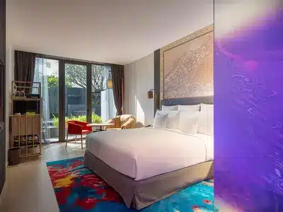King Bed Standard Pool Access