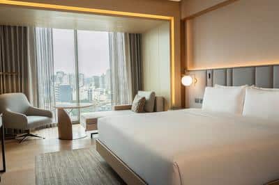 1 King Bed Classic High Floor