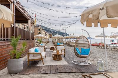 Beach Bar