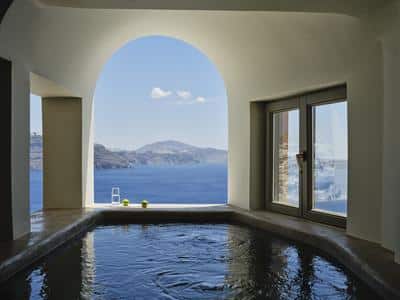 Honeymoon Suite with Outdoor Hot tub