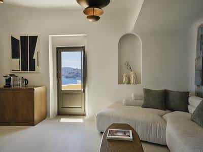 Honeymoon Suite with Outdoor Hot tub