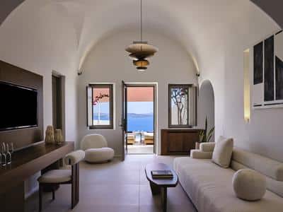 Exceptional Suite with Private Pool