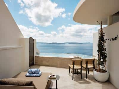 Signature Suite with Infinity Pool