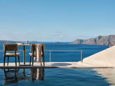 Prestige Suite with Infinity Pool and Hot Tub