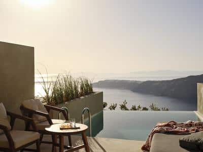 Cozy Suite with Infinity Pool