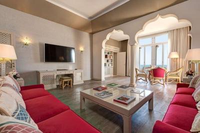 Presidential Suite (Adriatic Suite)