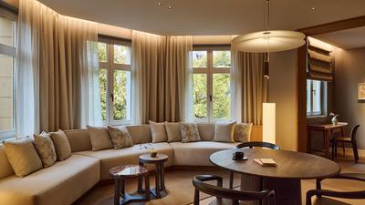 Corner Suite