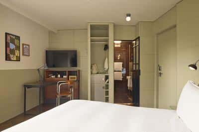 Roomy