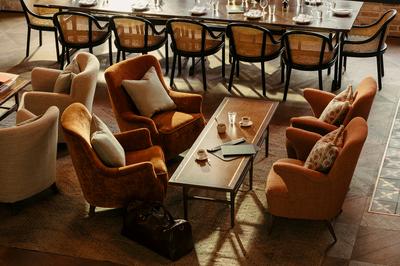 Albie Lobby Bar