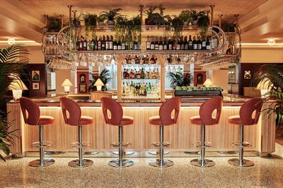 Lobby Bar