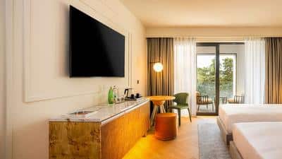 2 Twin Beds with Balcony Deluxe