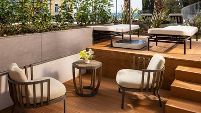 1 King Bed Garden View Terrace Deluxe
