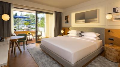 1 King Bed Garden View Terrace Deluxe