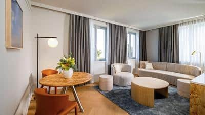 Regency Suite
