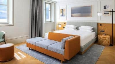 1 King Bed Sea View