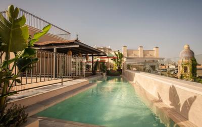 Rooftop Pool & Terrace