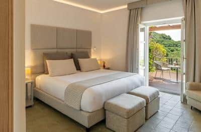 Deluxe Room with Sea View