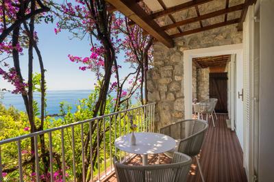Deluxe Suite with Sea View
