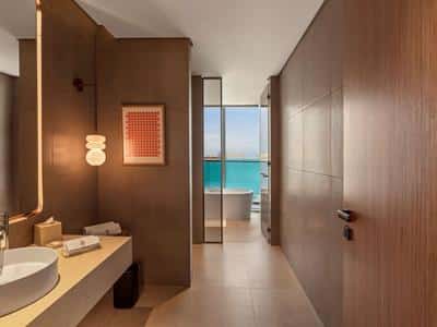 Collection Corner Suite