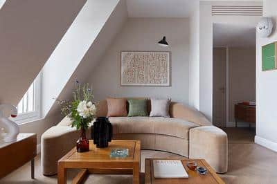 La Suite du Collectionneur by Gilbert Kann