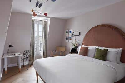 La Suite du Collectionneur by Gilbert Kann