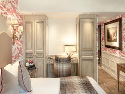 Deluxe Opera View Room