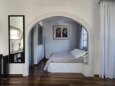 Upper-Level Suite Sea View