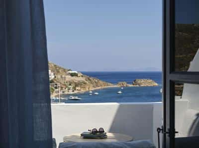 Upper-Level Suite Sea View