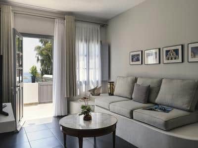 Upper-Level Suite Sea View