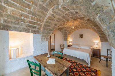 Suite Masseria with Plunge Pool and Secret Garden