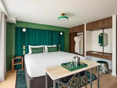 1 King Suite