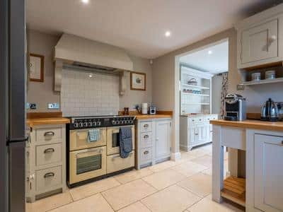 Country Cottage - Three Bedroom