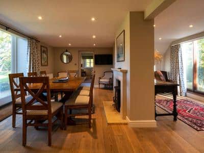 Manor Cottage - Three Bedroom