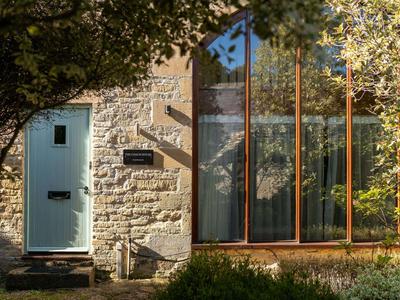 Manor Cottage - Three Bedroom