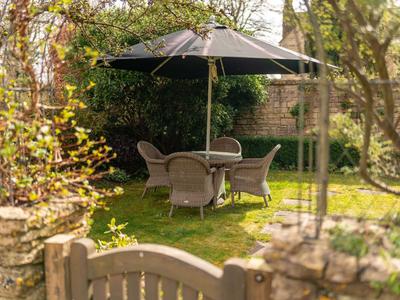 Country Cottage - Three Bedroom