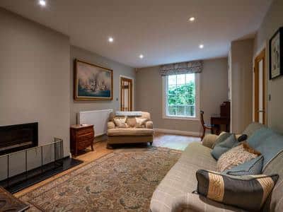 Grand Cottage - Three Bedroom
