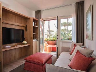 One-Bedroom Suite with Terrace