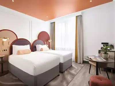 2 Double Grand Welbeck Street View