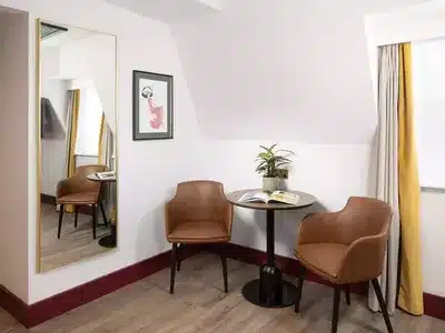 2 Double Grand Welbeck Street View