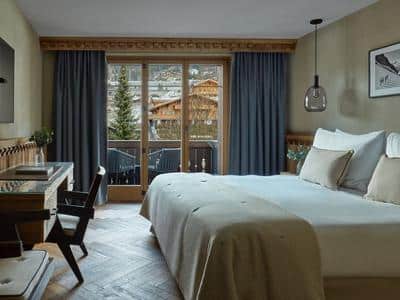 The Deluxe Apartment