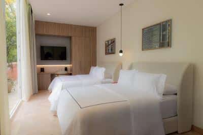 Balcony Urban View Double Bed
