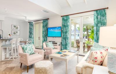 Poolside 1 Bedroom Suite