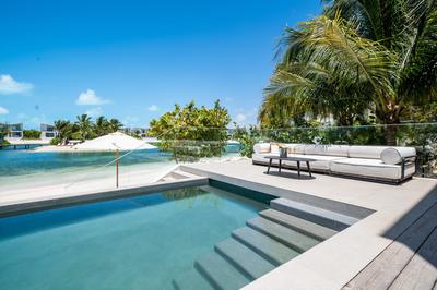 Lagoon Villa 6 Bedroom Inc GH
