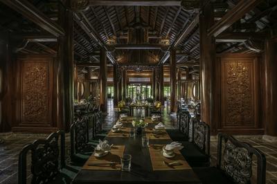 Nhật Yên Restaurant