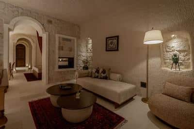 Natural Cave Queen Suite