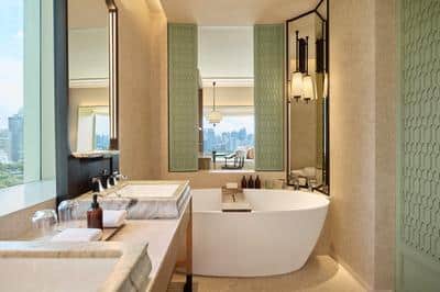 Premier Corner Room, High Floor