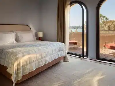 Delos Harbour Suite