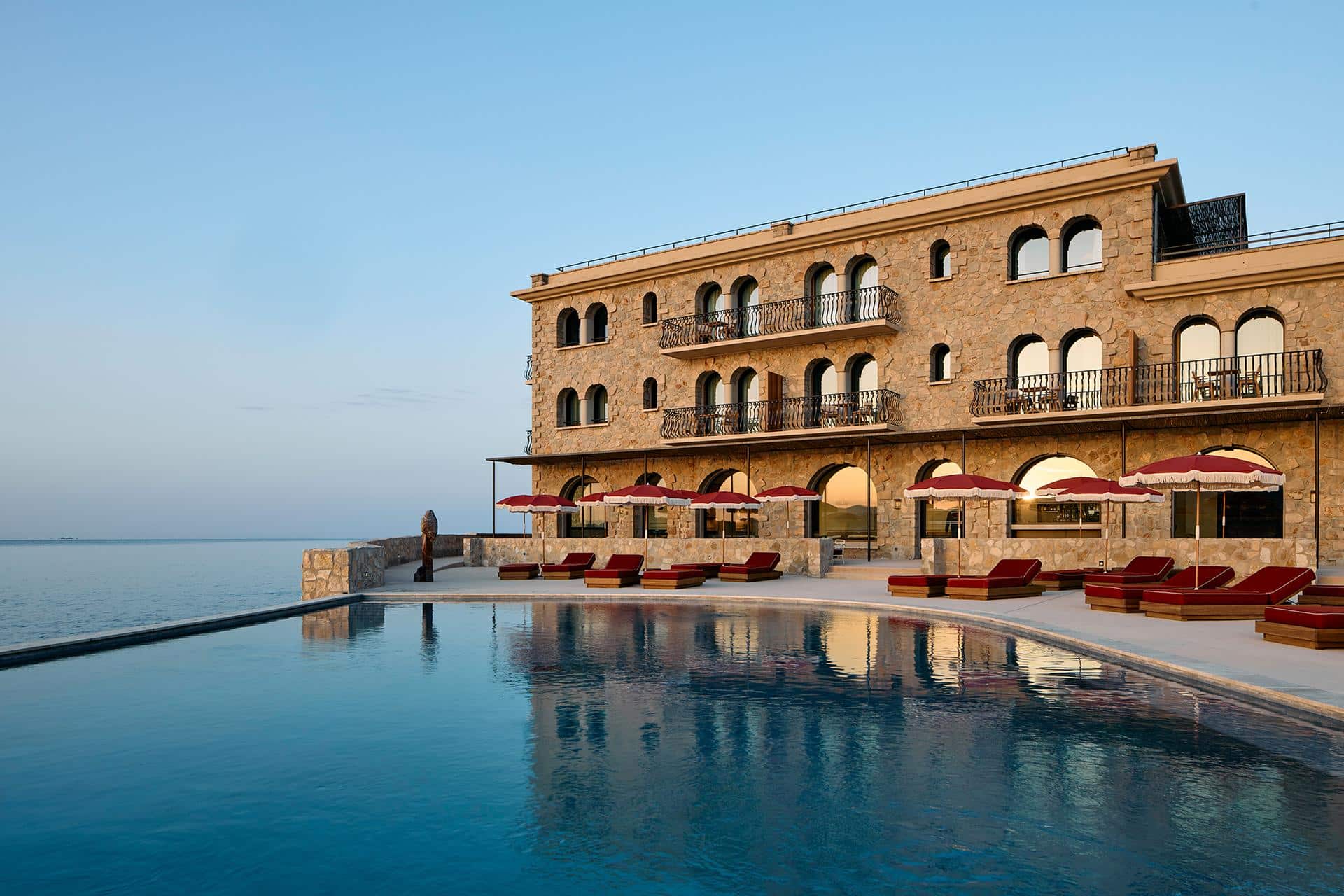 Delos Pool