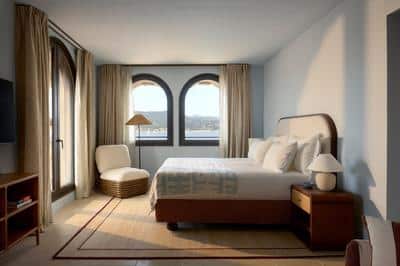 Delos Suite