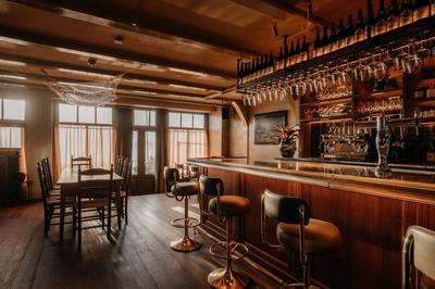De Mark Restaurant